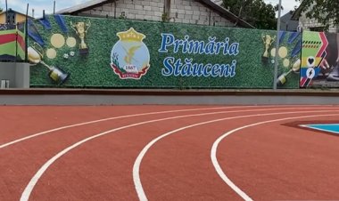 ⚽ Atmosferă din teren.. ✅ Continuă lucrările de construcție a complexului sportiv multifuncțional din curtea L.T. “Drago...
