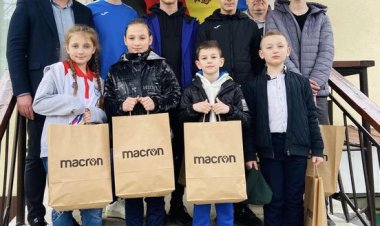 Luni, 27 Martie , o parte din sportivii Școala Sportivă Stăuceni au fost premiați de Primarul comunei Stăuceni