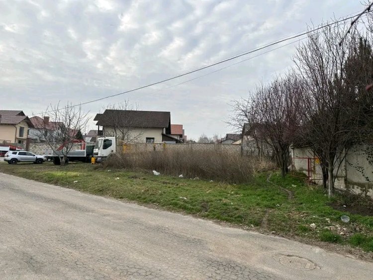 Stimați locuitori, momentan suntem în proces de definitivare a documentației de urbanism privind construcția primului sc...