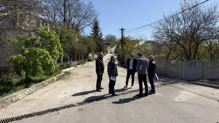 Stimați locuitori,  ▶️ Începând cu data de 10 mai, vom demara lucrările de reconstrucție capitală a străzilor Mugurel, M...