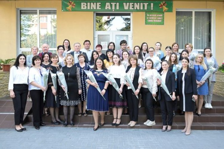 Cu prilejul Zilei Mondiale a Educației, 5 octombrie 2023, reprezentanții Administrației Publice Locale Stăuceni au felic...