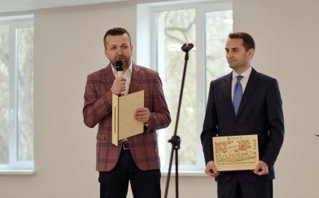 Poze de la evenimentul de inaugurare a Centrului Educațional Cultural Stăuceni.  Primăria OradeaConsiliul Judeţean Bihor...