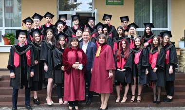 Ultimul sunet din anul de studii 2020-2021 a răsunat în instituțiile de învățământ din Stăuceni