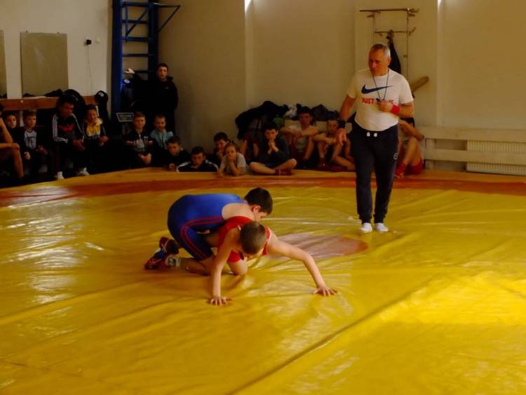 Turneul Republican la Lupte libere între copii și cadet din comuna Stăuceni