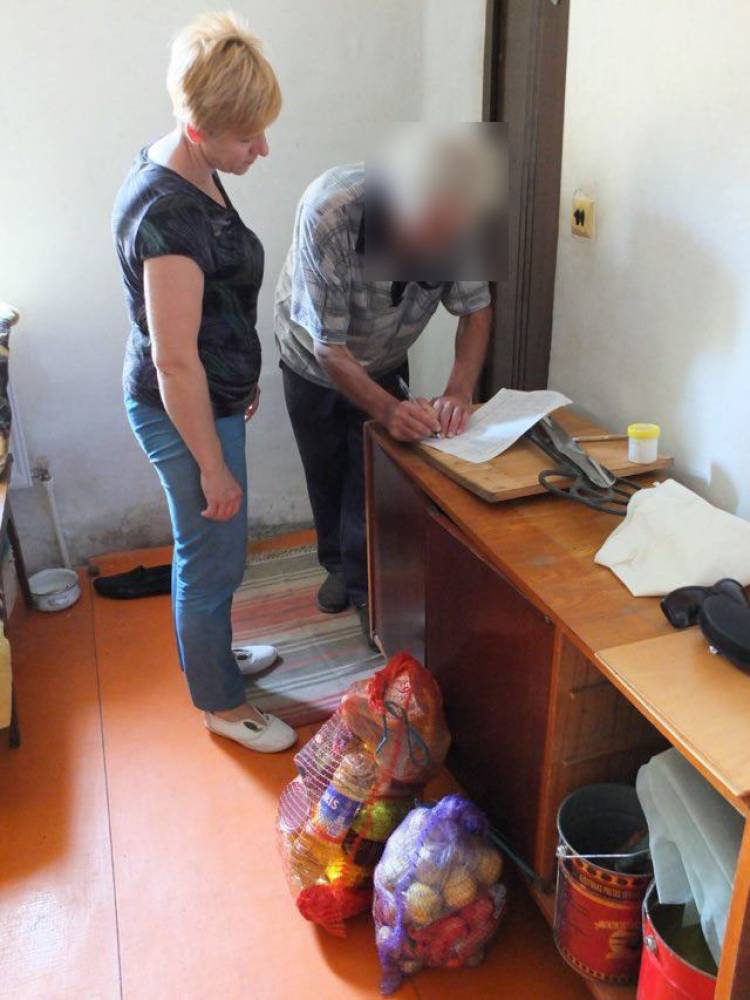 31 de familii au beneficiat de pachete cu produse alimentare și de primă necesitate 