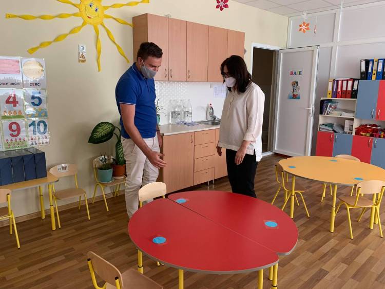 Vizită de lucru la instituțiile de învățământ din localitate