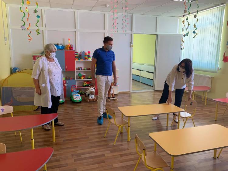 Vizită de lucru la instituțiile de învățământ din localitate